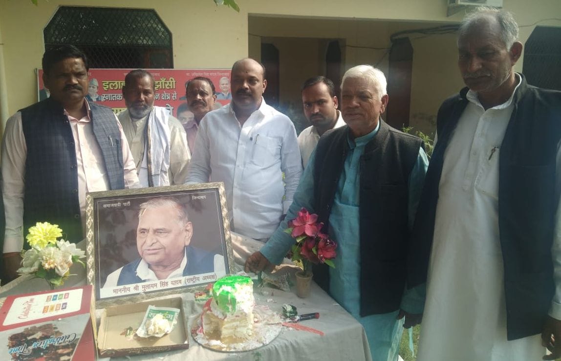 Mulayam Singh's birthday celebrated with pomp