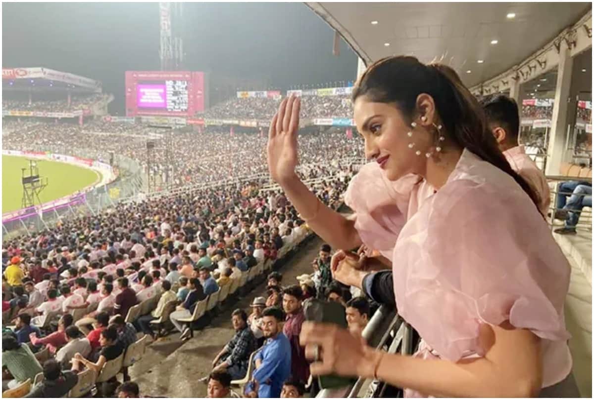 Nusrat Jahan father Md Shahjahan admitted to hospital rumour that he is suffering from Covid 19