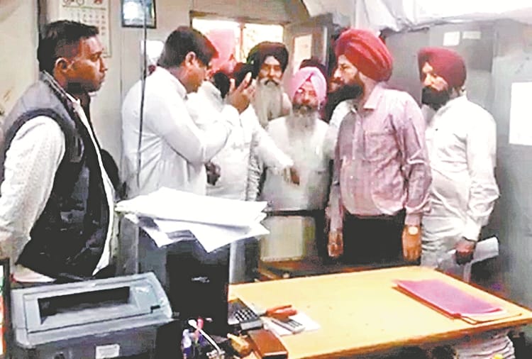 A case of taking bribe came to light in Ludhiana