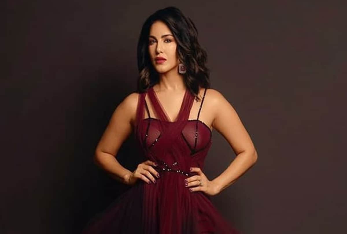 Sunny Leone starts chat show online amid coronavirus lockdown
