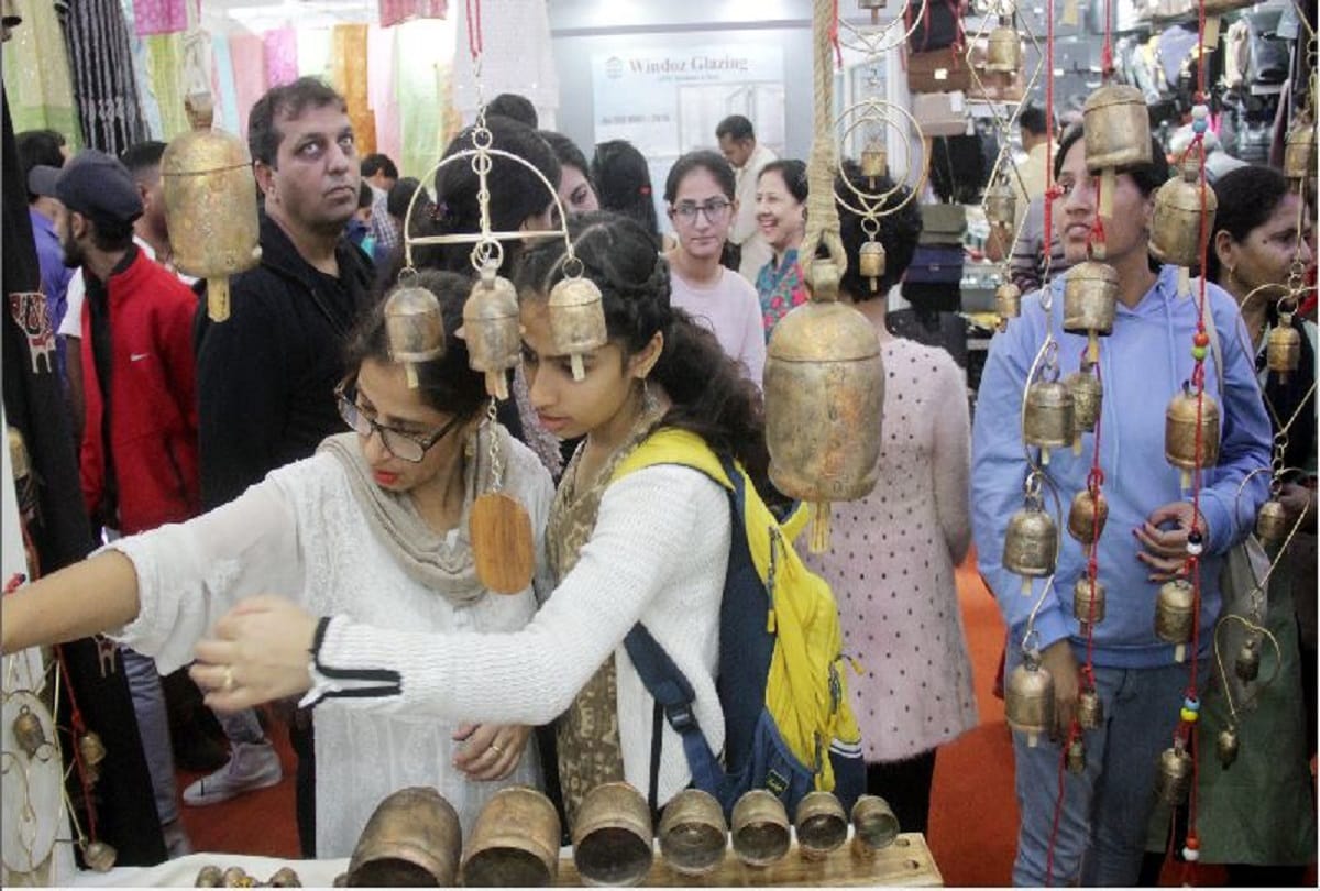 39th International trade fair Delhi Pragati Maidan Mirzapur carpet workers