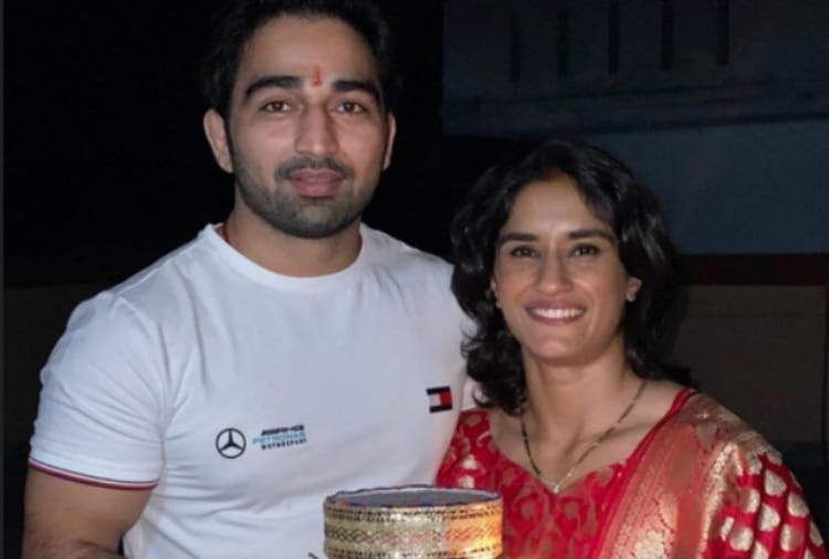 wedding of wrestlers with wrestlers, marriage trends