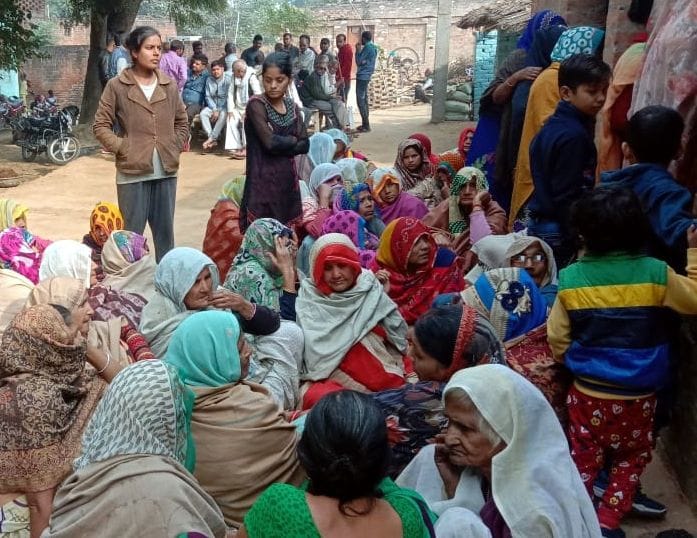 dengoo peedit mahila kee upachaar ke dauraan maut