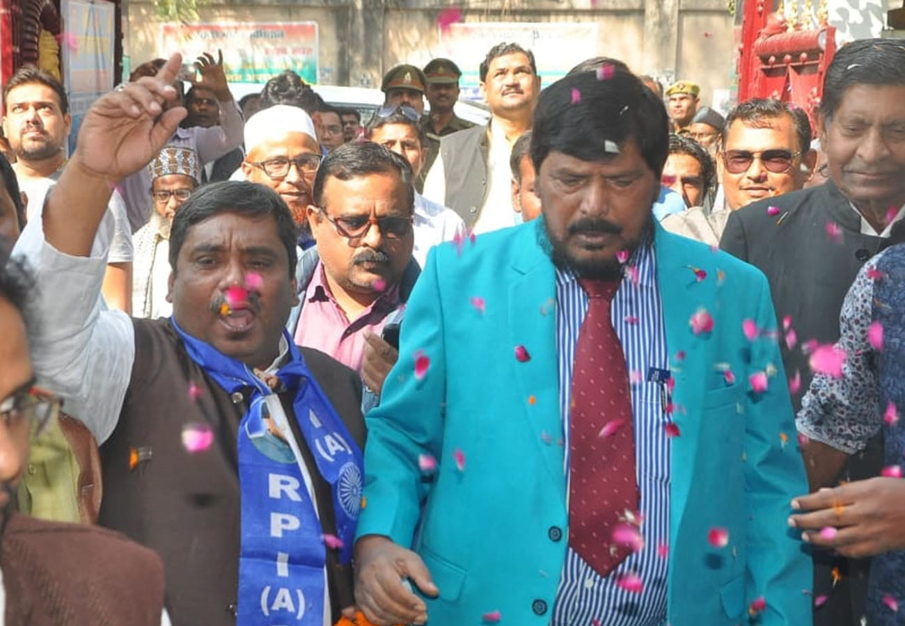 Ramdas Athawale gave big statement about Maharashtra government in kanpur