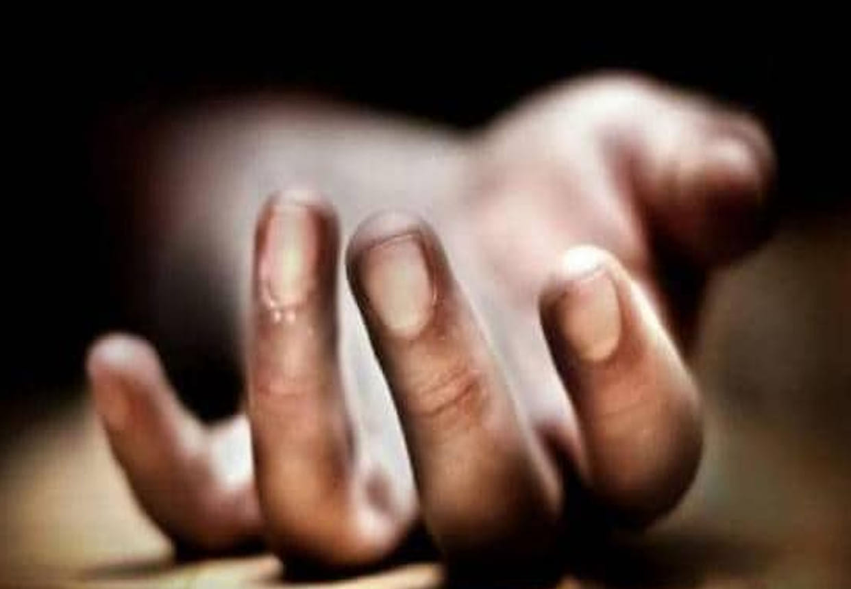 Farmer died due to tractor overturning in farrukhabad
