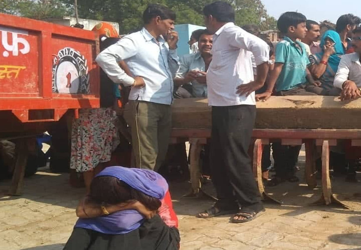 Teenager uproar over insistence on going with boyfriend in hamirpur