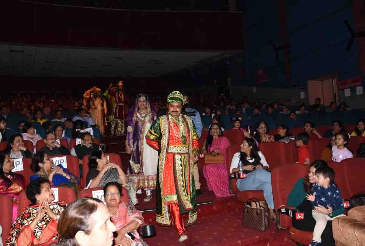 with birbal it's possible live theatre program in kanpur