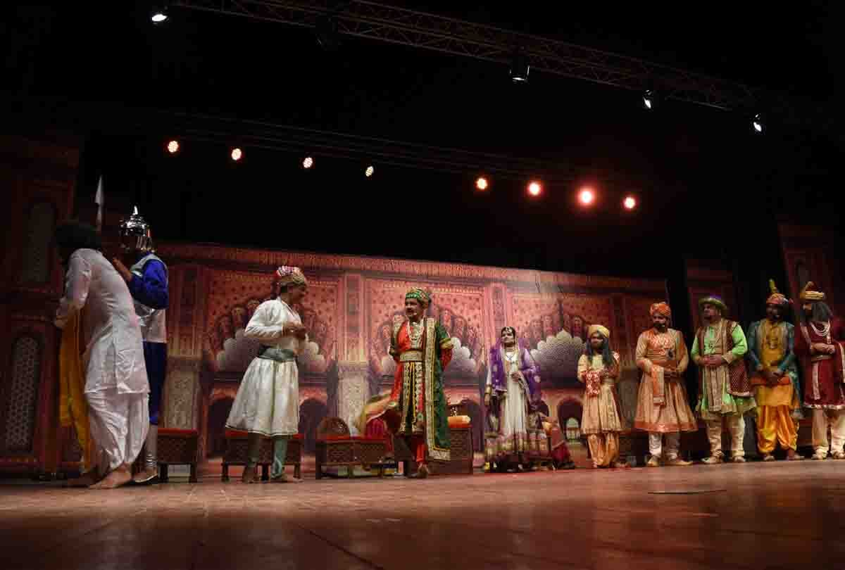with birbal it's possible live theatre program in kanpur