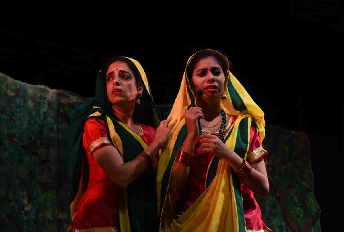 with birbal it's possible live theatre program in kanpur