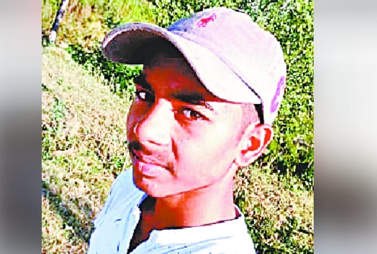 A youth found insensible in Ground, Doctor declared dead