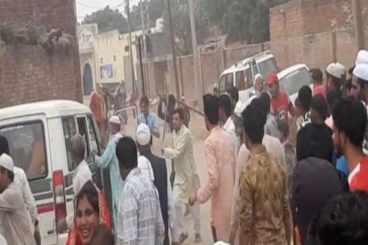 uproar in a wedding venue after in laws make a fuss on food in  Baghpat