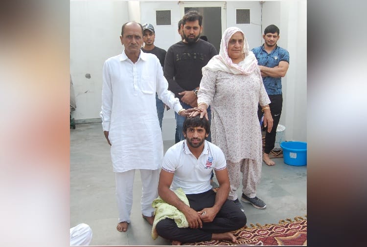 Indian Wrestler Bajrang Punia Wedding with Wrestler Sangeeta Phogat