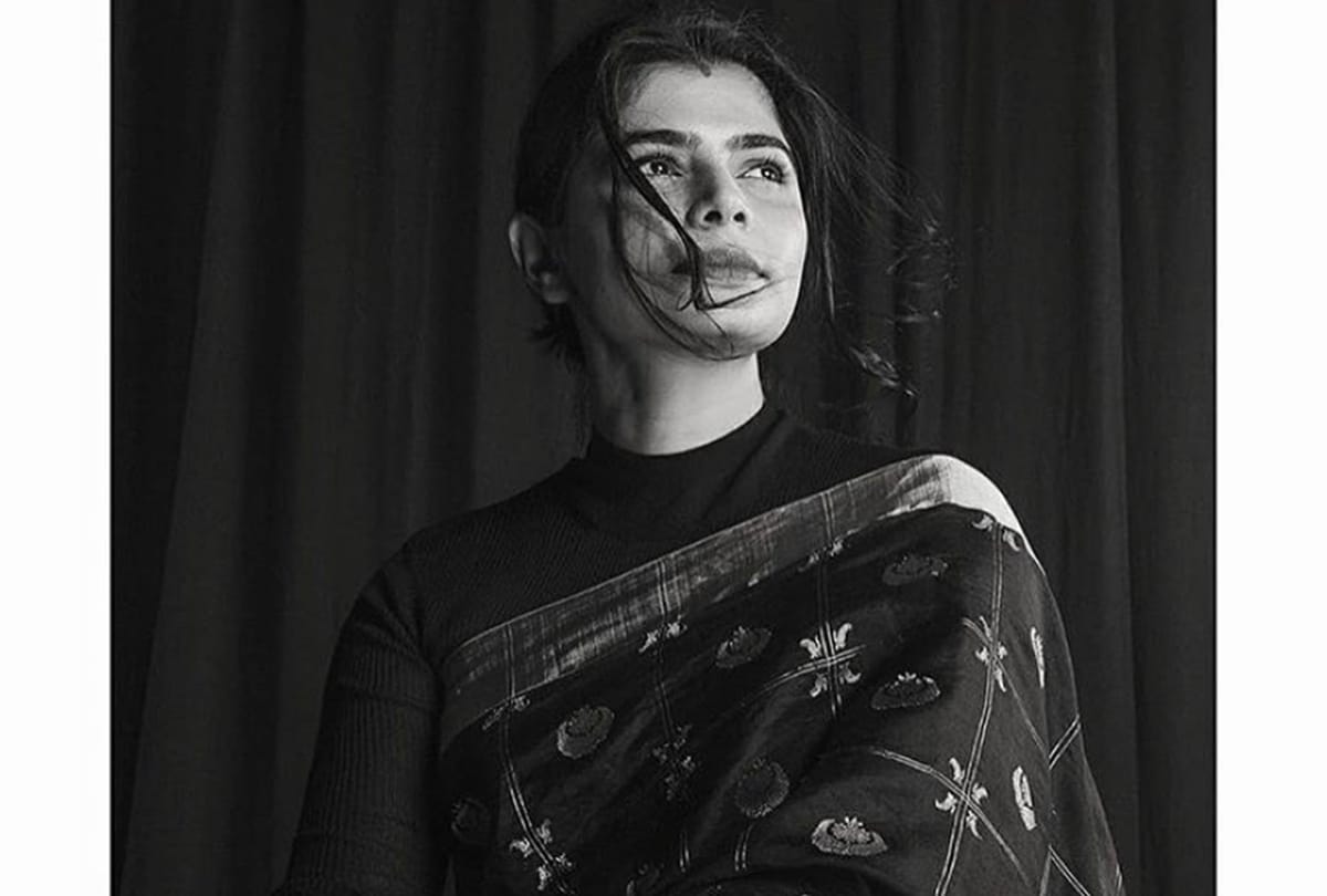 Chinmayi Sripada shares clarification on morphed photo with Swami Nityananda