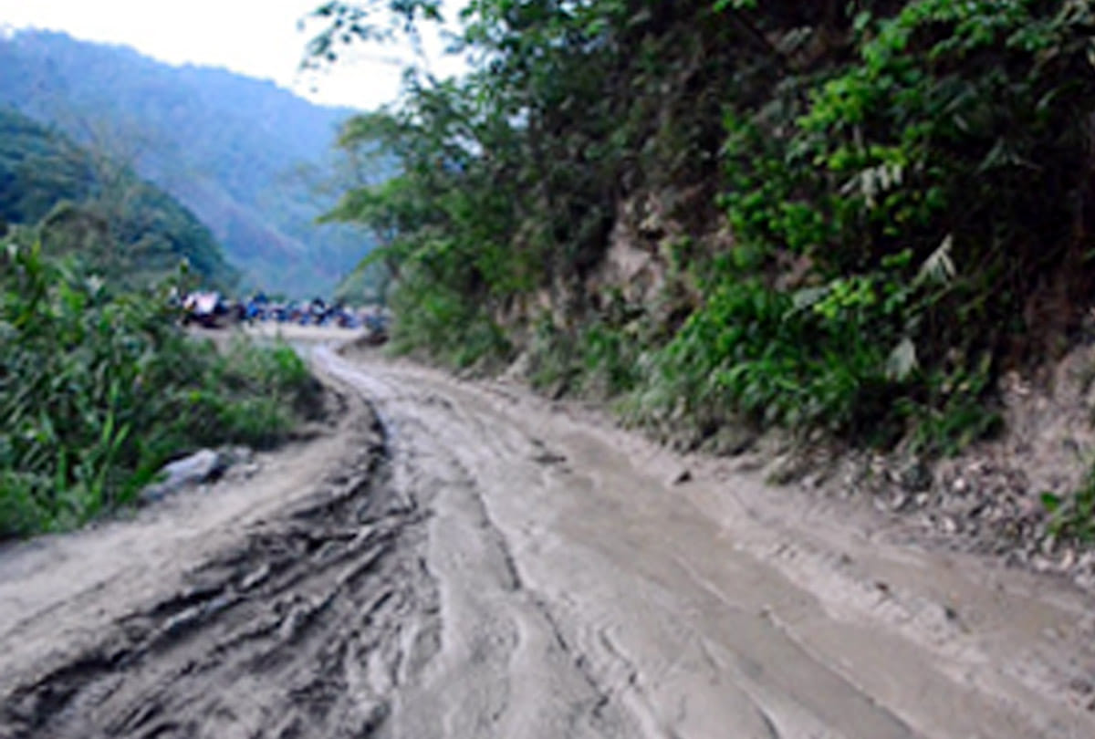 People in trouble with cross border shelling and damaged road, jammu kahsmir news