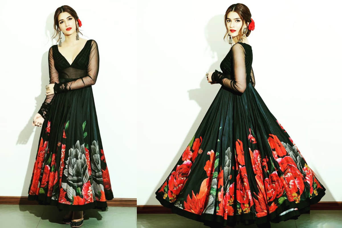 kriti sanon makeup and outfit tips for girls in next wedding season