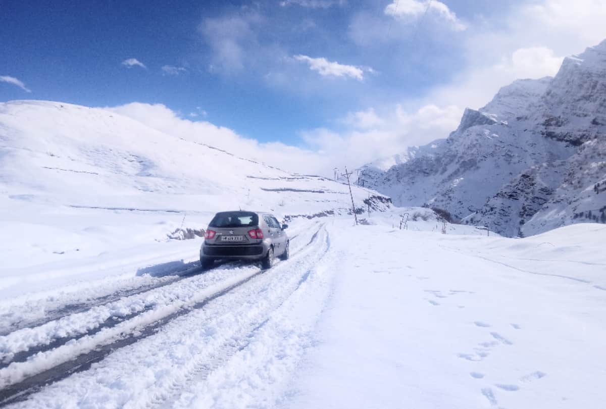 Rohtang Tunnel closed and telecommunication services stalled in lahaul valley after heavy snowfall