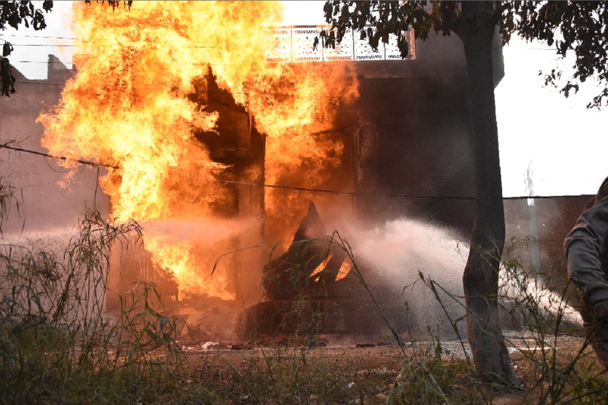 fire caught in transport warehouse in sahibabad ghaziabad