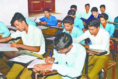 CISCE: 9th and 11th students first time take board examination in gorakhpur