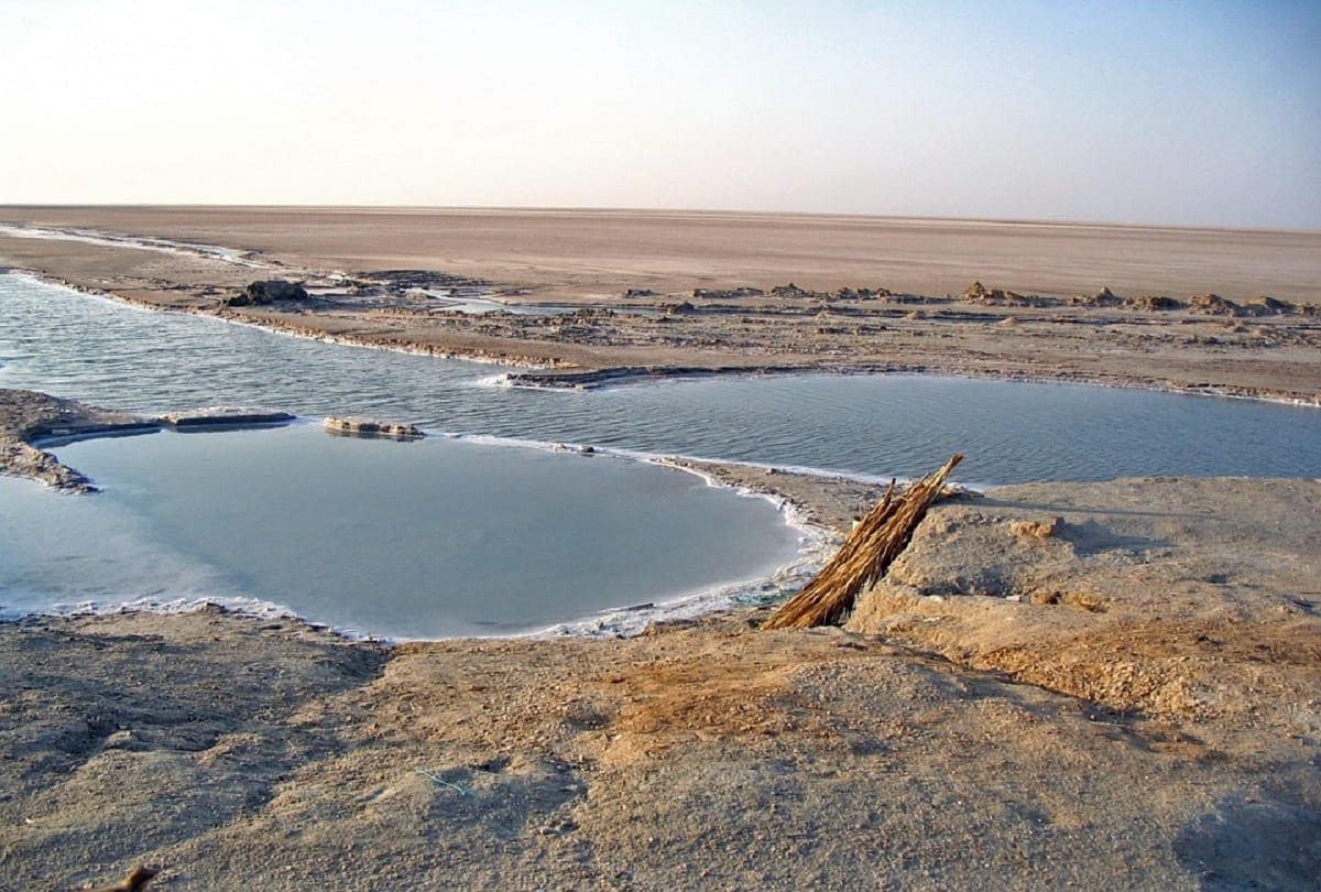 world's most dangerous lake that can kill you