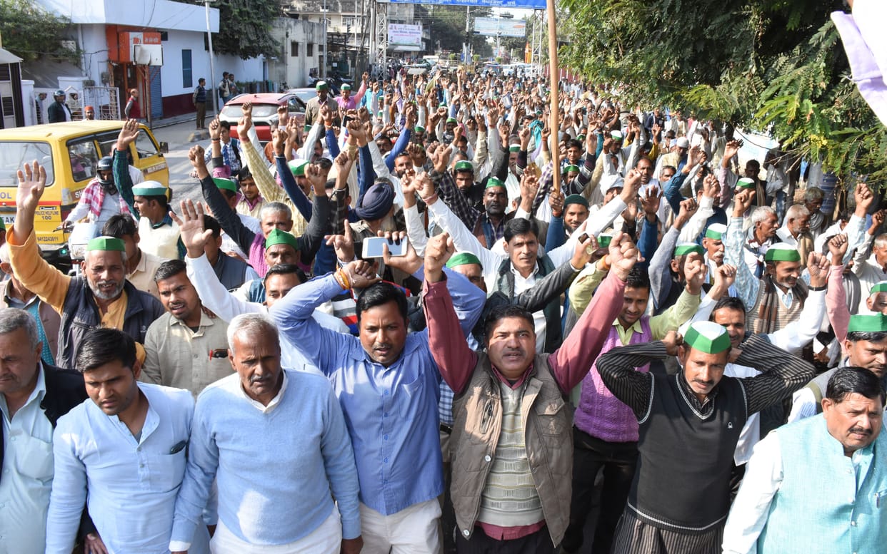 framers protest against state and central government