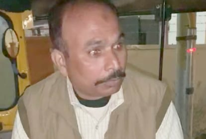 brokers are robbing vehicle owners and drivers in the name of fitness in lucknow