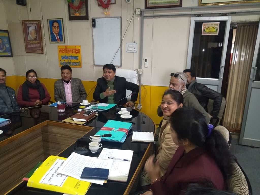 Actor Mishra suggested to hold film festival in Almora