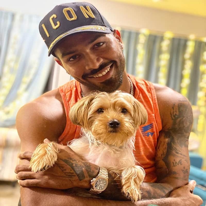 Indian cricketer Hardik Pandya gifted actress Urvashi rautela a puppy