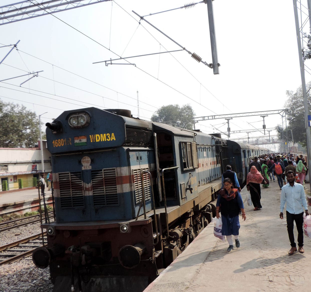 Electric train will run between Kanpur and Mathura in December