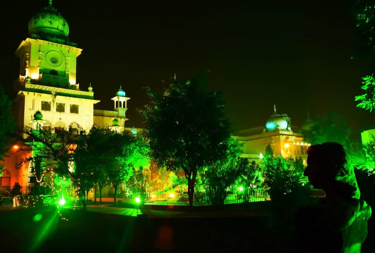 beautiful pictures of lucknow university