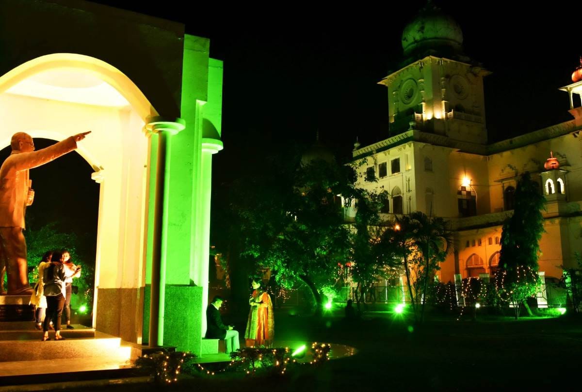 beautiful pictures of lucknow university
