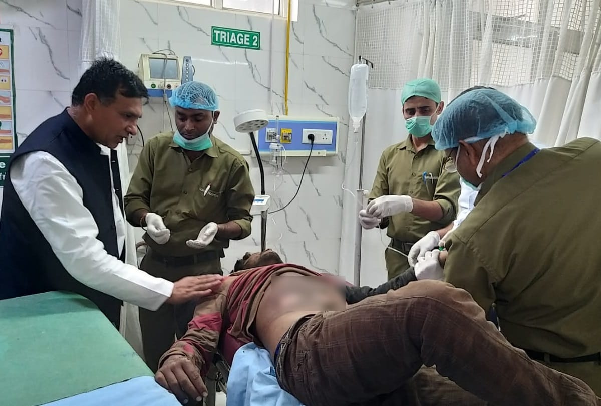 In ghaziabad electrician electrocuted during work at underground site