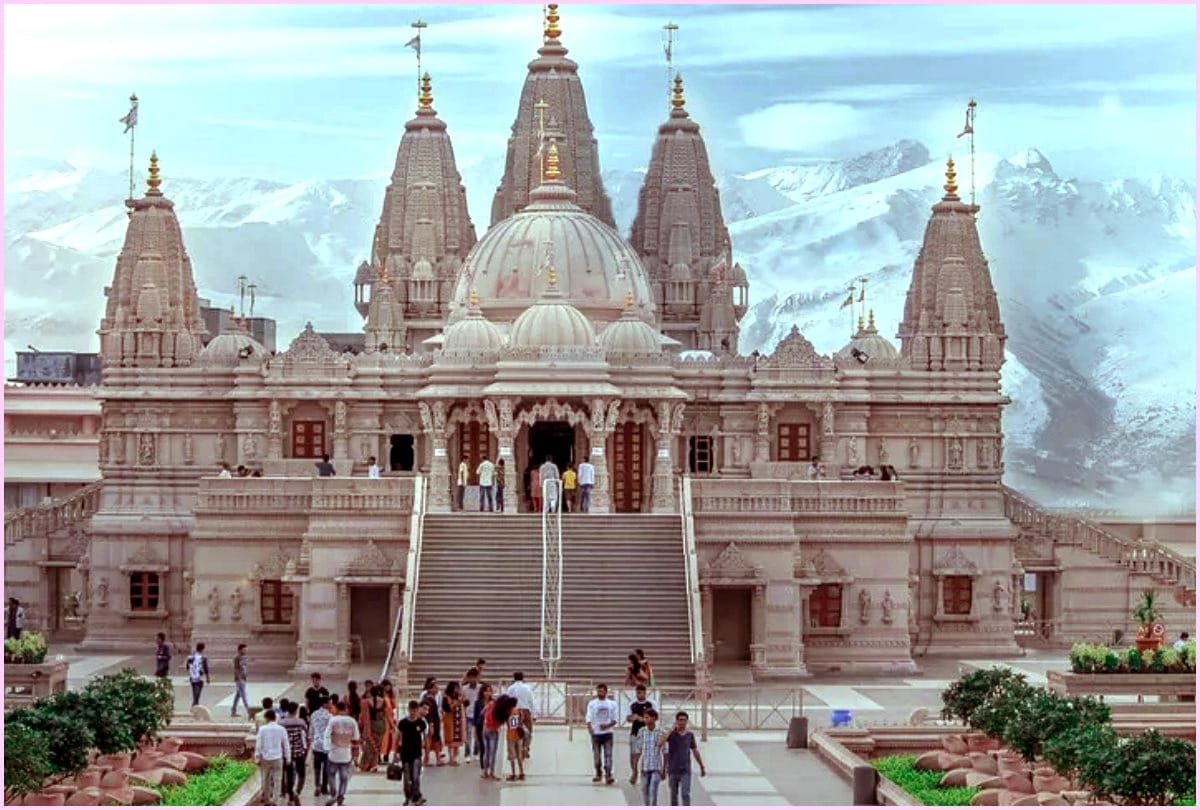 Best tourist places in maharashtra, includes Mumbai, Shirdi, Aurangabad