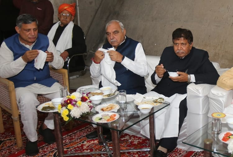 Special Session Of Haryana Assembly,BS Hooda raised the issue of 'Vishal Haryana'