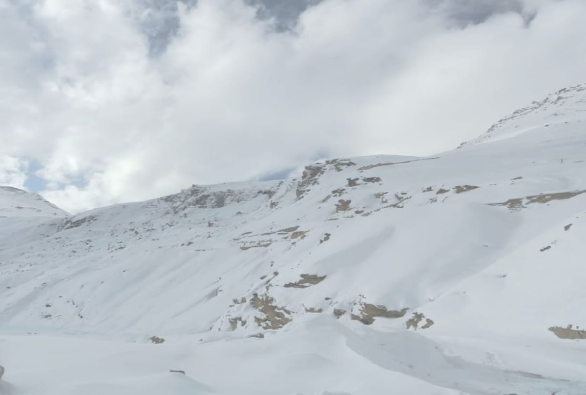 Himachal weather report: rain snowfall and hail storm warning for three days