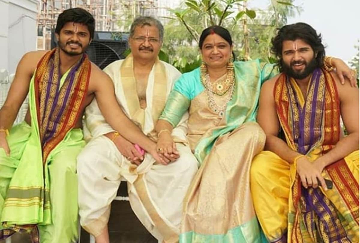 South Cinema actor Vijay Deverakonda will debut soon in bollywood