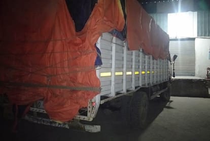one labour died and another injured in an accident in lucknow