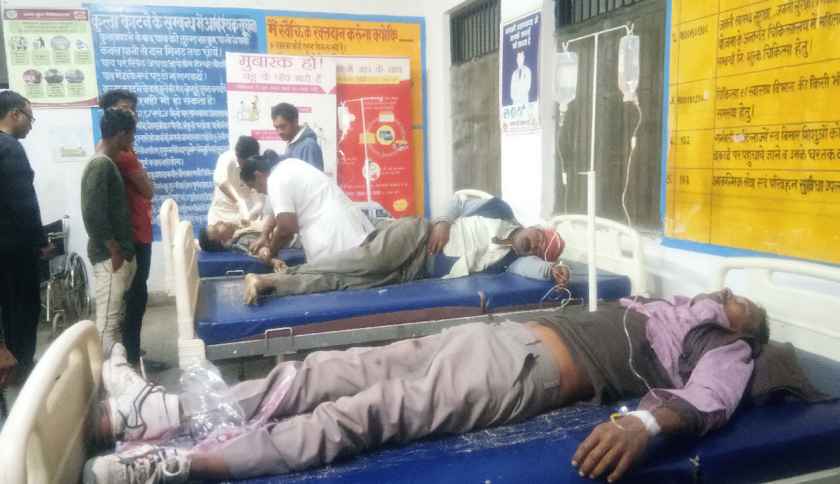 Two died many injured due to bolero collide with tree in chakia ahraura road chandauli
