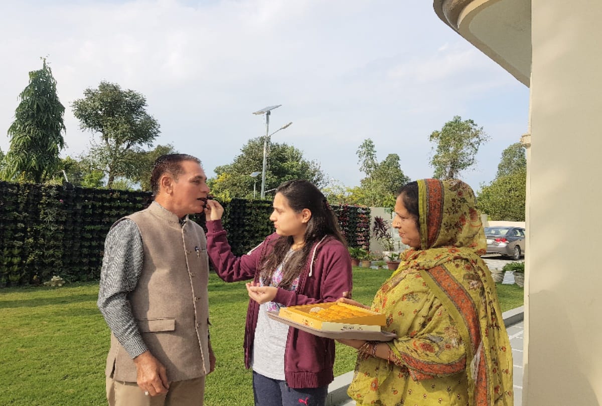 Girija mankotia passed HAS exam at age 23, became DTO in himachal