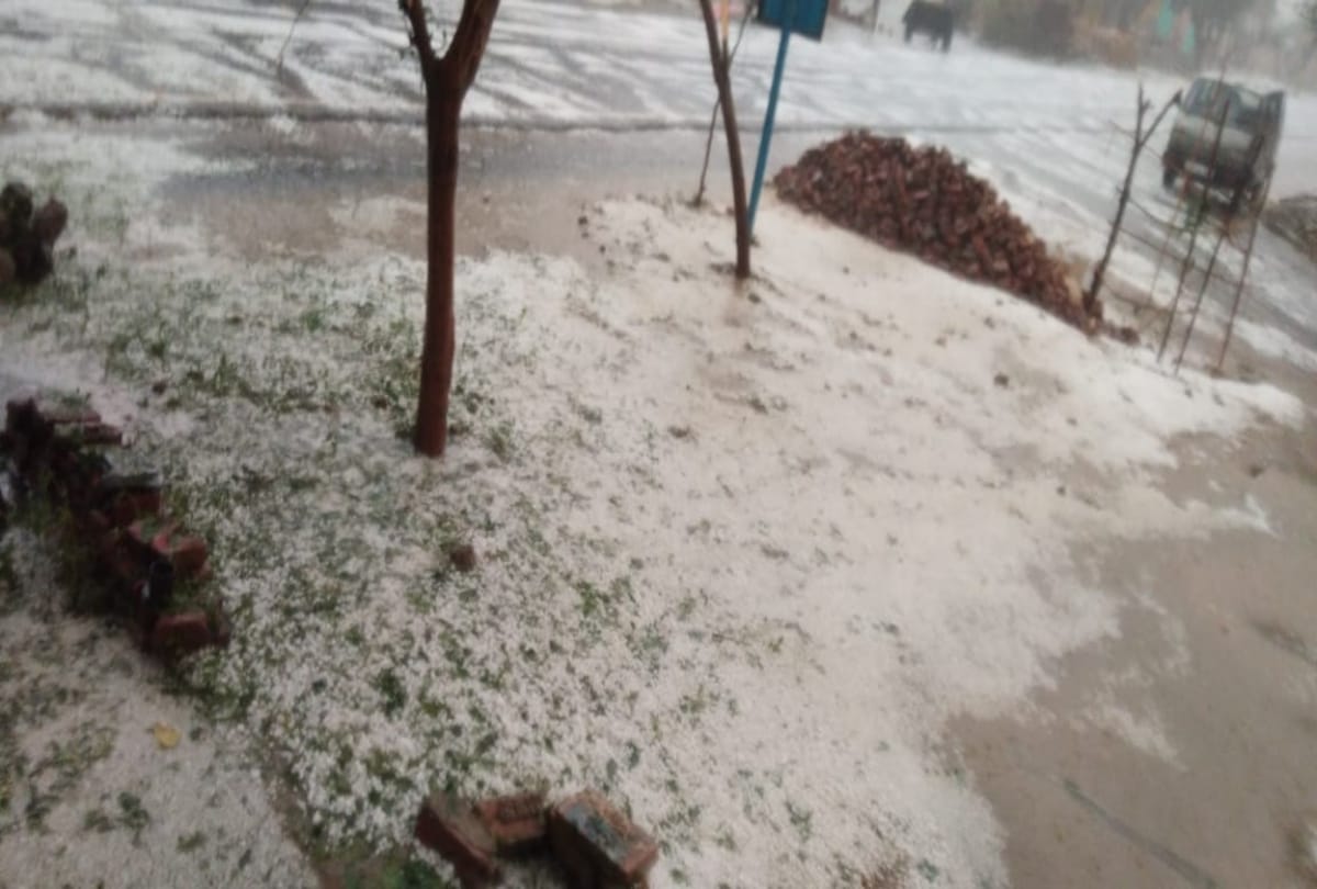 Hailstorm in Delhi ncr weather updates air quality index air pollution