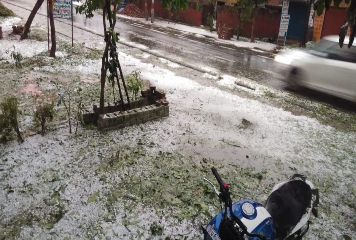 Hailstorm in Delhi ncr weather updates air quality index air pollution