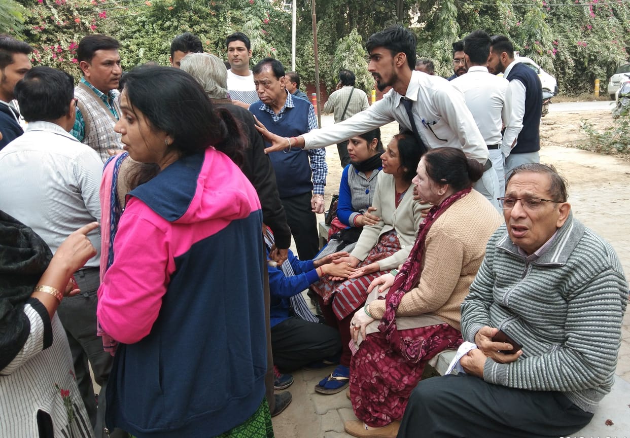 three pepople died in road accident