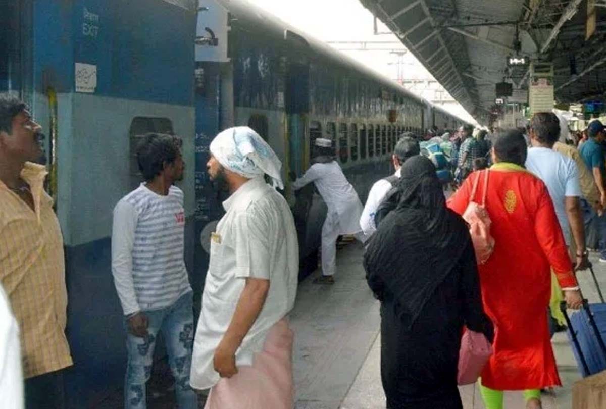 GRP personnel clash with fellow, firing at railway station