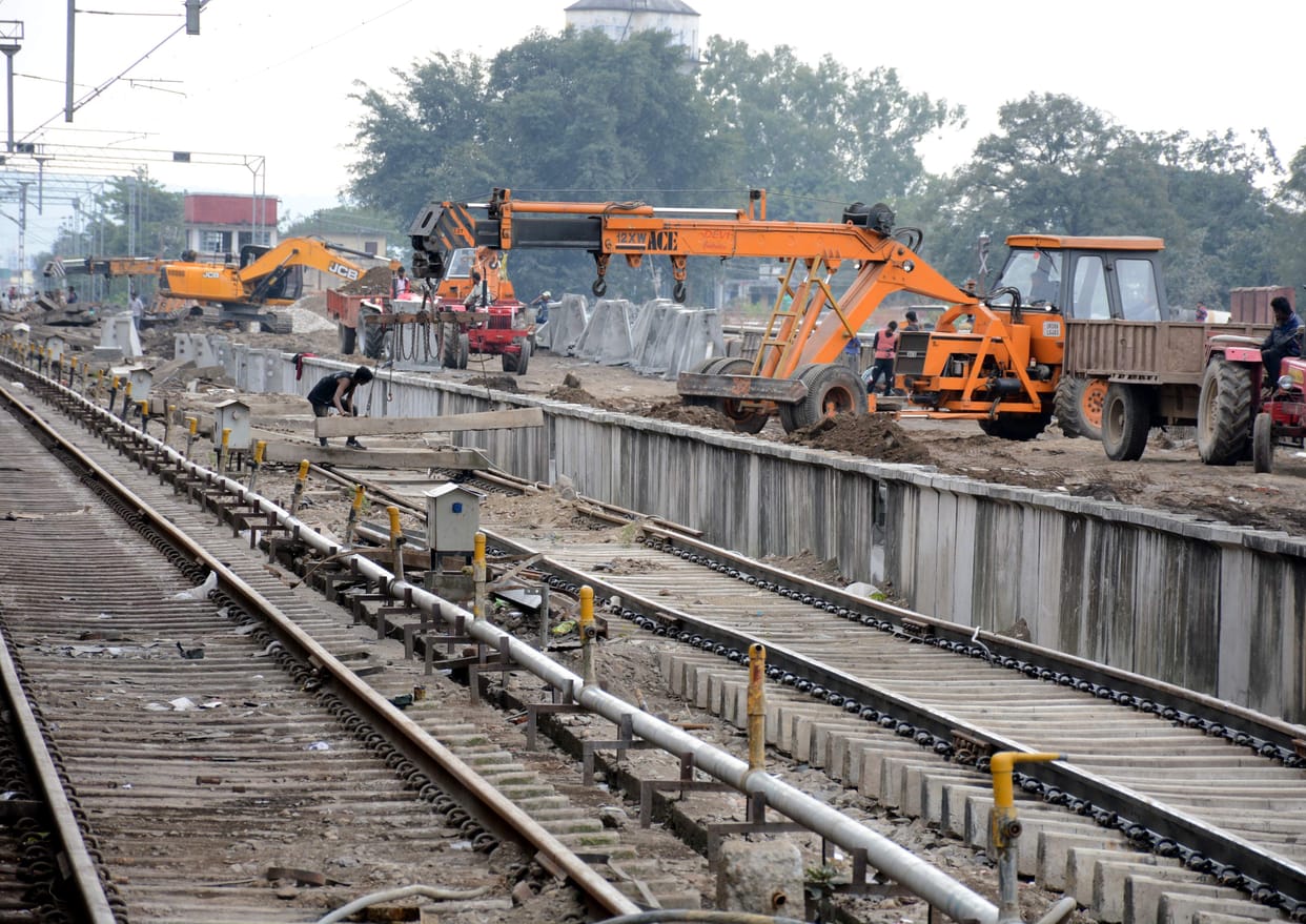 Railways will build 15-storey residential towers