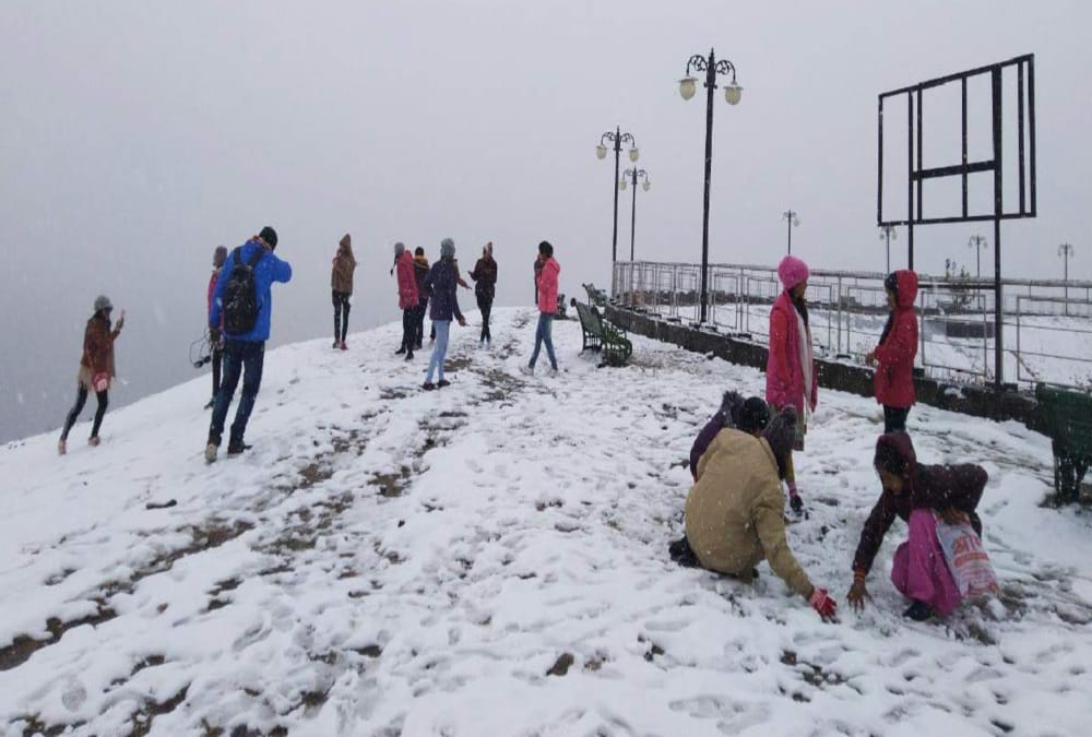 Auli Hotels Booking Full before new year 2020