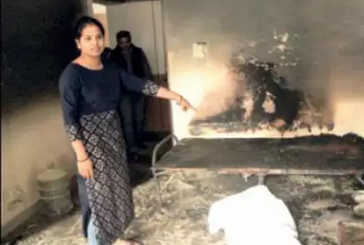 ghaziabad laptop in sleep mode catch fire spread in flat engineer save life standing between pillars