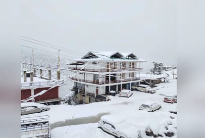 First snowfall of season in Shimla district,150 roads including two NHs closed