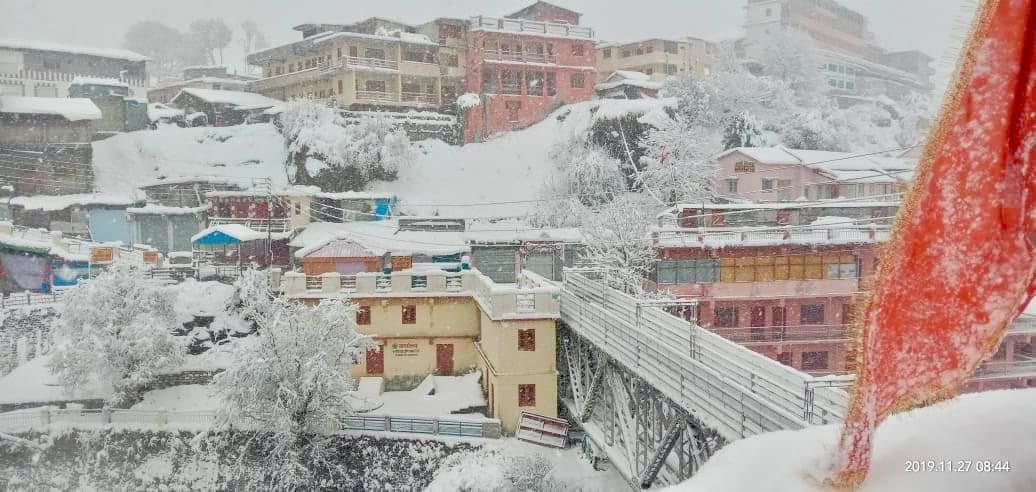 Badri-Kedardham covered with snow white sheet photos