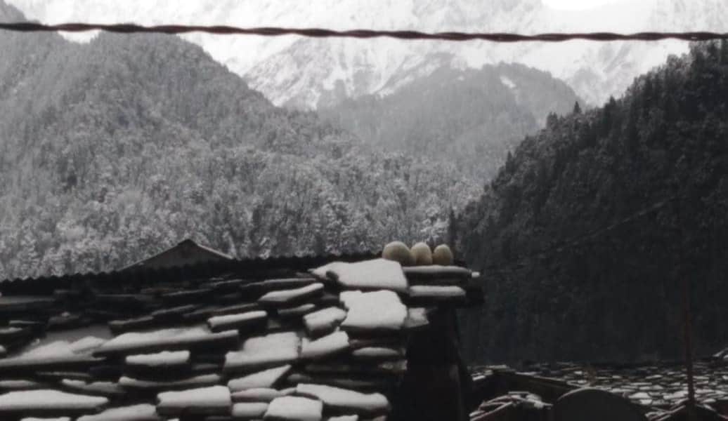 Uttarakhand due to cold winter canal freeze in hilly area