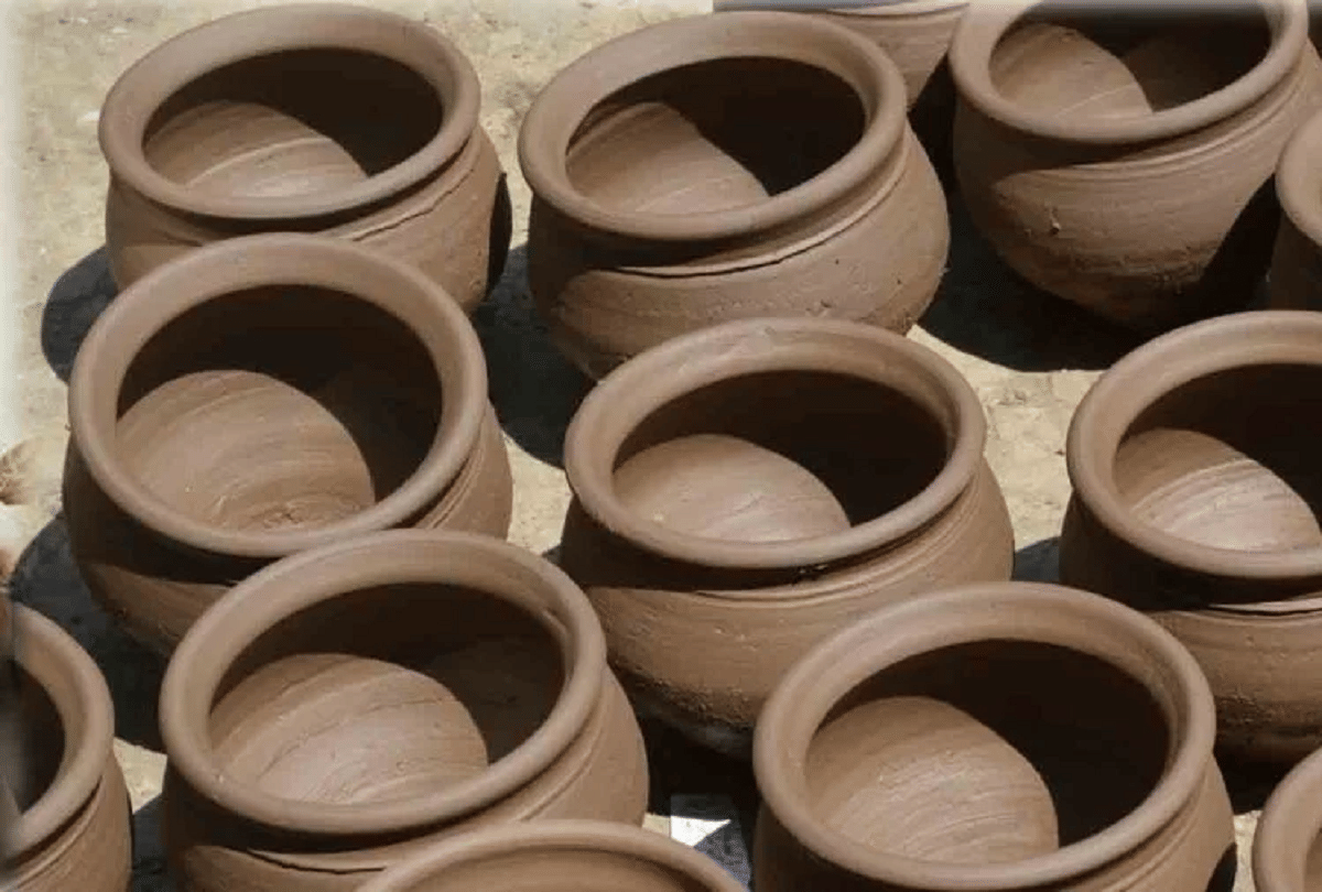 kangri kashmir fire pot that keeps people warm during winter
