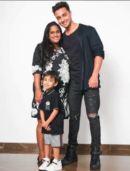 salman khan sister arpita khan share pictures of her wedding anniversary